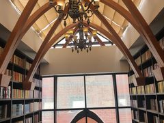 -钟书阁(松江泰晤士小镇店)