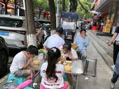 -花溪牛肉粉(八鸽岩店)