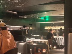 -左庭右院鲜牛肉火锅黑金店(陆家嘴中心店)