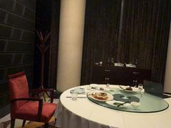 -粤尚腾香居中餐厅(首都机场希尔顿店)