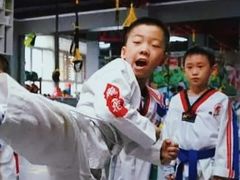 -嗨动跆拳道体能馆(菜百店)