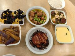 -老乡鸡(上海白玉兰广场店)