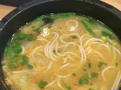 妈妈过桥米线-妈妈故事米线(市府恒隆店)