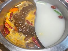 菌红鸳鸯锅-彤德莱火锅(乐陵路店)