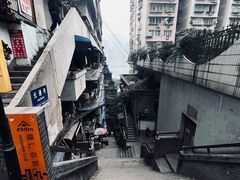 -白象居