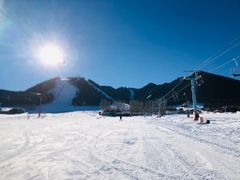 -丝绸之路山地度假区滑雪场
