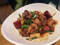 -隔壁老王·家常云南菜(花巷店)