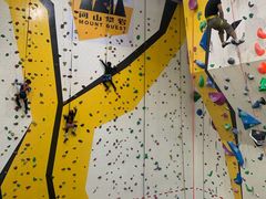 -问山MountQuest攀岩馆