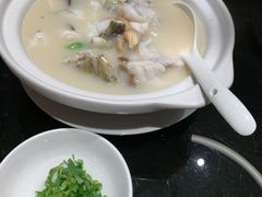 浓汤桂鱼配脆米-港丽餐厅(杭大店)