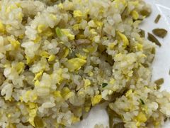 雪菜肉丝蛋炒饭-玉华饮食店(茅台路店)