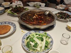 -乡土特色.冷锅鱼.牦牛肉汤锅