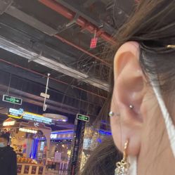 -艺耳美专业穿耳洞打耳洞穿孔