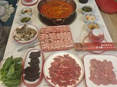 -毛辣果·贵州红酸汤牛肉火锅(西单店)