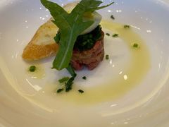 牛肉塔塔-松山湖凯悦酒店·Café自助餐厅·周末火舞秀表演