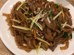 干炒牛河-粤仔湾砂锅粥(广益哥伦布店)