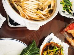 -撒拉人家.酸菜牦牛肉火锅