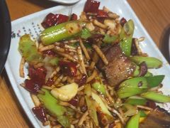 -干老庆贵州留一手烤鱼·地摊火锅(财经大学店)