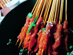 老弄堂里的串串-虾弄弄海派小龙虾·牛羊蝎子火锅
