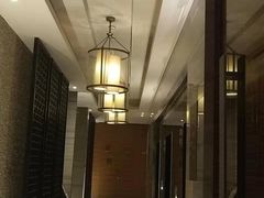 -唐拉雅秀酒店-西锦汇空中BBQ·思创餐厅