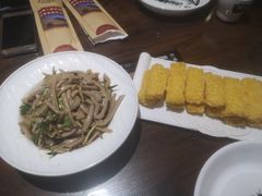 -东口码头·烧鸽子·鱼头泡饼·地方菜(金鹰悦城店)