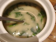 -泉畔人家·老济南经典鲁菜(大明湖店)