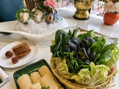 -靓海海鲜火锅(水上湖边观景店)