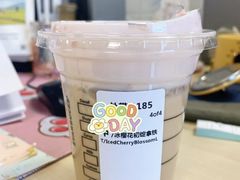 樱花初绽拿铁-星巴克(天津东江道香年广场店)
