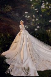 -Color卡诺婚纱礼服馆(南京严选店)