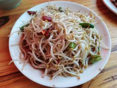 呛绿豆芽-三中高皇羊肉馆