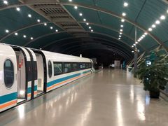 -龙阳路磁悬浮列车总站-停车场