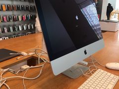 -Apple零售店(华贸购物中心店)