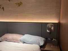 -上海佘山世茂艾美酒店