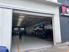 -畅通航行汽车钣金喷漆 无痕修复·局部喷漆