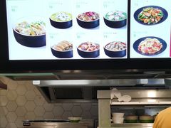 -老乡鸡(武汉中南梅苑小区地铁站店)