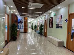 -茂菊口腔连锁(浦东南路店)
