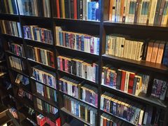 -钟书阁(松江泰晤士小镇店)