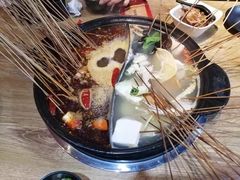 -椒点传统串串香