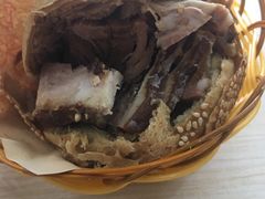 -洪峰浩老北京烧饼夹肉(角门路店)