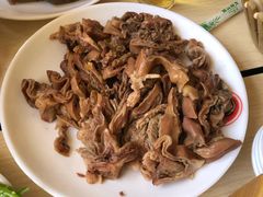 -闫家驴肉老店(华电一校店)
