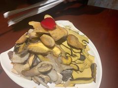 -野菌皇海景野生菌火锅(滨海大道店)