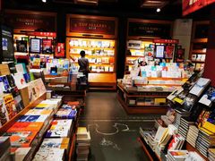 -西西弗书店&矢量咖啡(凯德晶萃广场店)