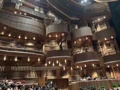 -交通银行前滩31演艺中心