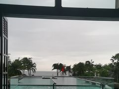 -亚龙湾喜来登·美景台大堂吧