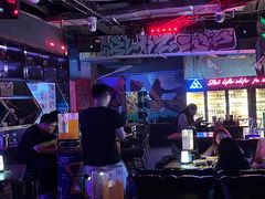 -UP嘻哈酒吧(粉巢店)
