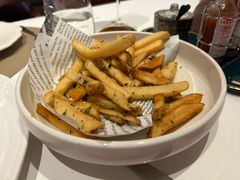 -斯普汇生蚝牛排馆(中骏世界城店)