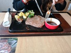 -必胜客(WOW黄骅华贸店)