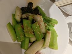 蒜蓉木耳炒海南丝瓜-闻见中国海南菜(K11店)