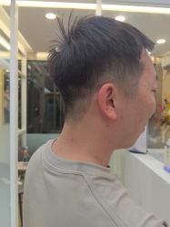 -首脑美发沙龙
