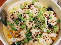 酸汤煮嫩滑鱼片-小大董·烤鸭(王府井apm店)