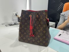 -聚云奢二手奢侈品黄金手表包包回收·中古店(中福城店)